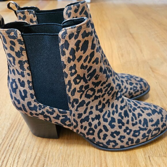 LOFT Outlet Animal Print Ankle Boots - Size 10M - Picture 1 of 4